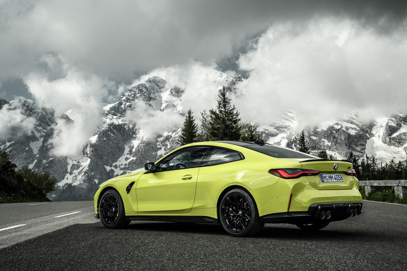 M4 G82